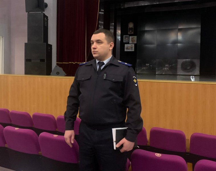 Полицейские Белоярского встретились с работниками газотранспортного предприятия